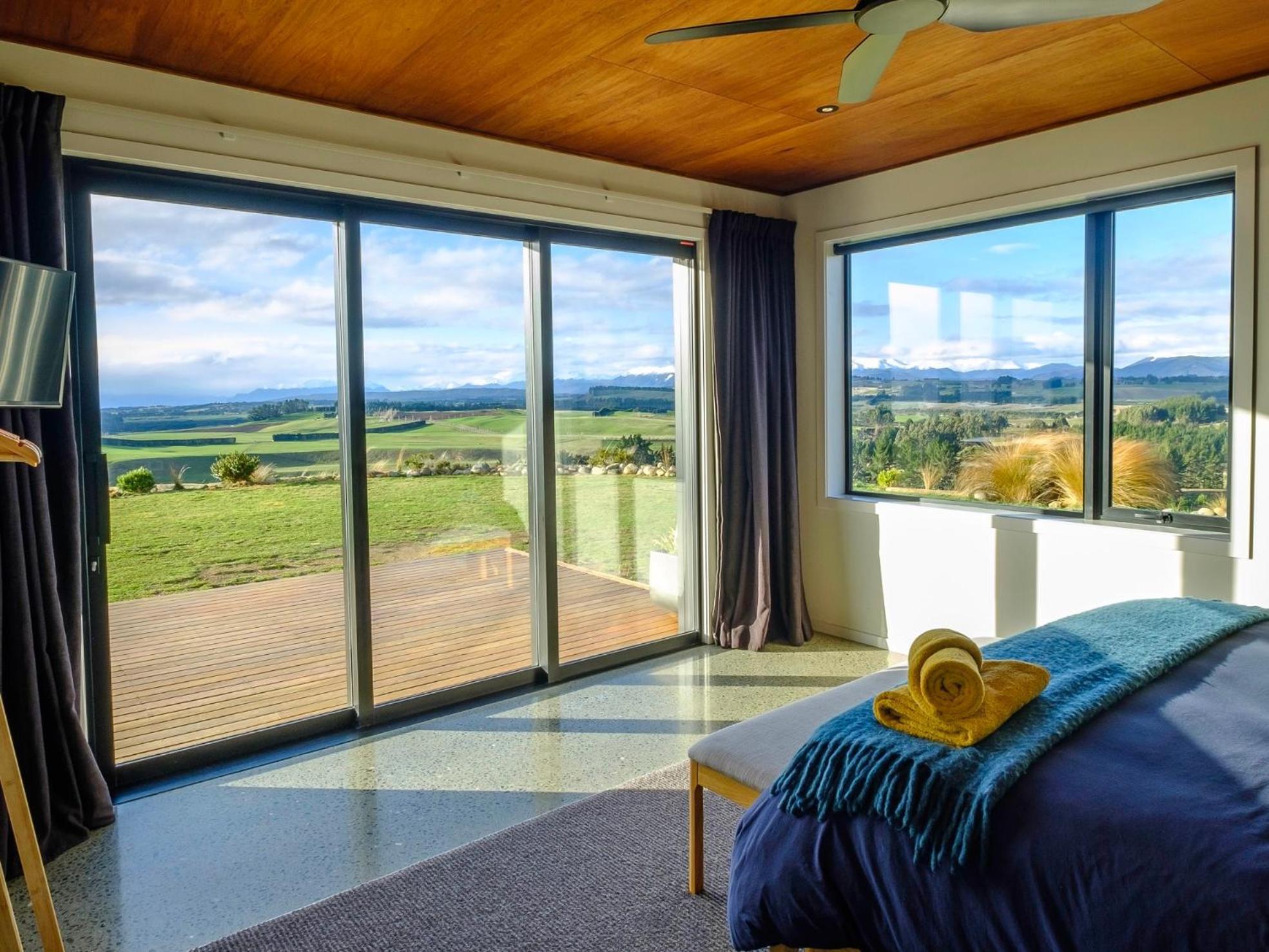 Fiordland Eco-Retreat -- Panoramic Views -- Hot Tub Villa Te Anau Eksteriør bilde
